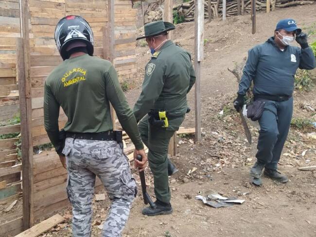 Venezolanos siguen invadiendo reserva natural en el Cerro de La Popa
