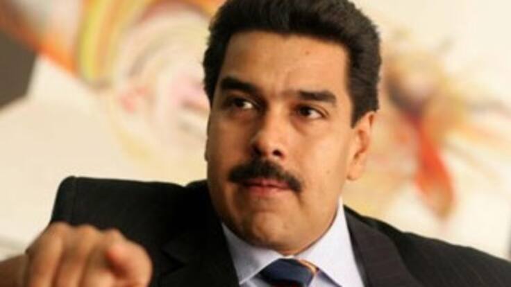 Maduro acusa a Capriles de conspirar "contra la patria" desde Colombia