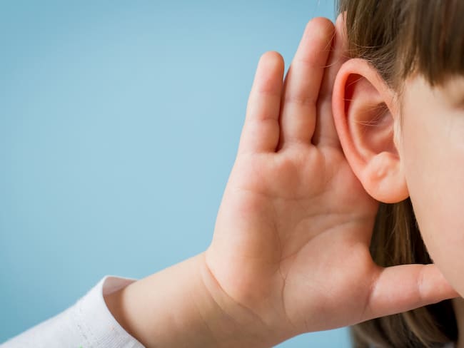 Una terapia génica devolvió la audición a niños nacidos sordos