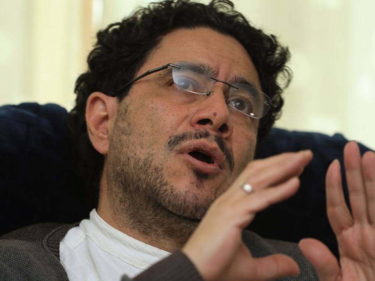 Cepeda sobre salida de Robledo del Polo: Diferencias van más allá de Petro