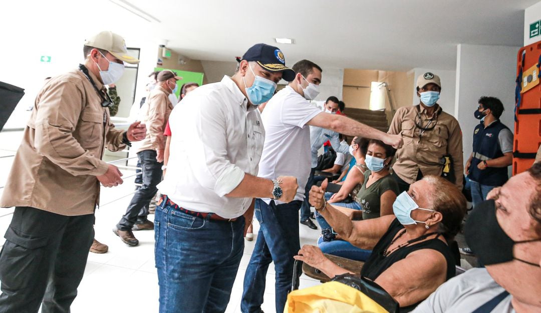 El primer mandatario hizo un llamado a la ciudadanía para que cumpla la cita y se aplique la vacuna.