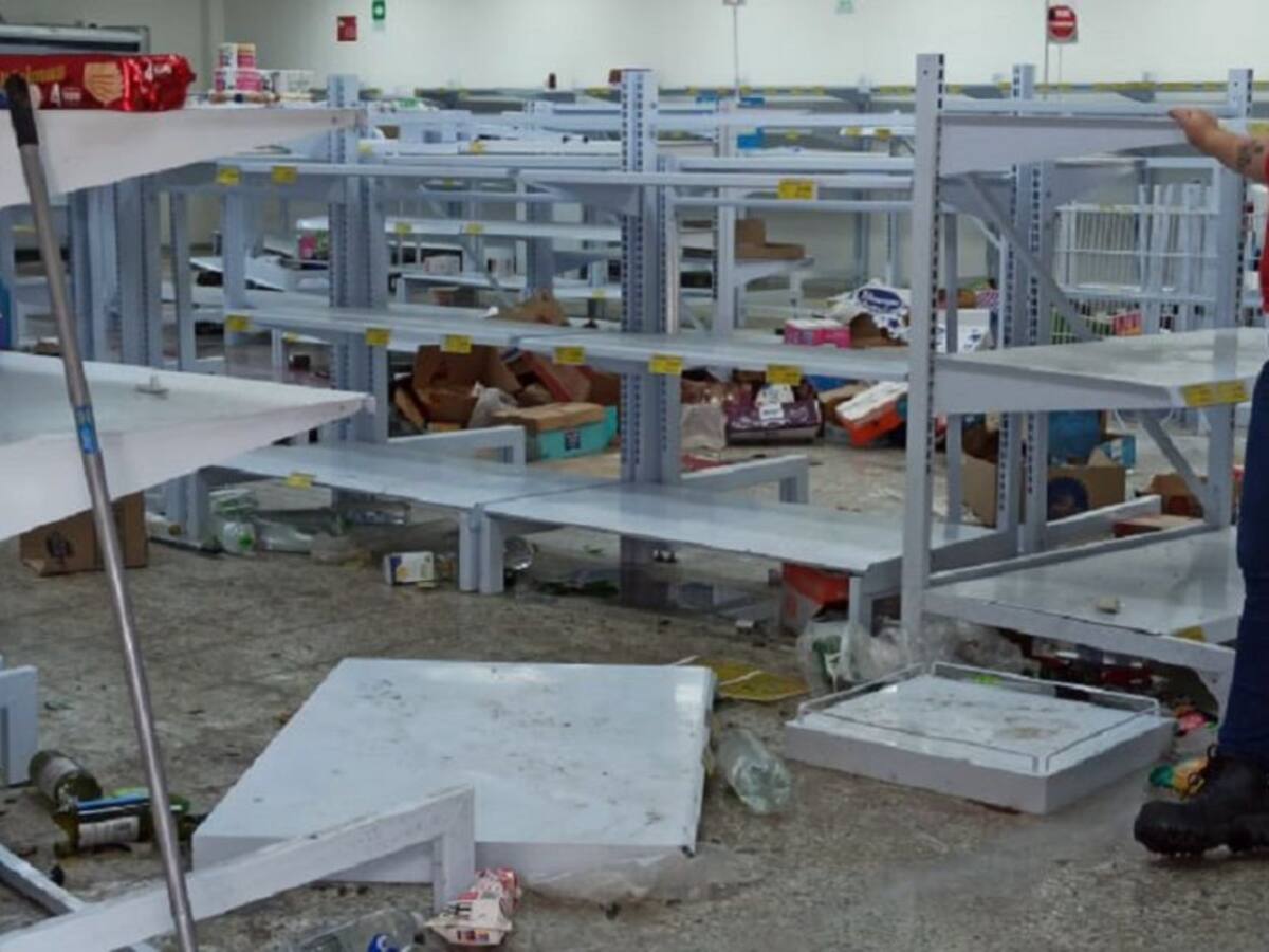 Comunidad pide intervención social por continuos disturbios en la calle 17