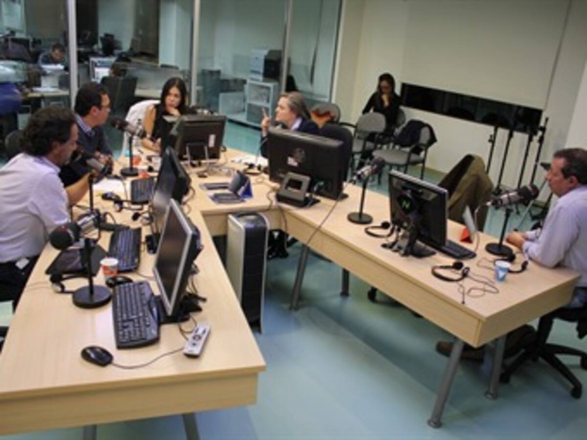 Colombia debería tener un gesto con los presos de Guantánamo: Clara López
