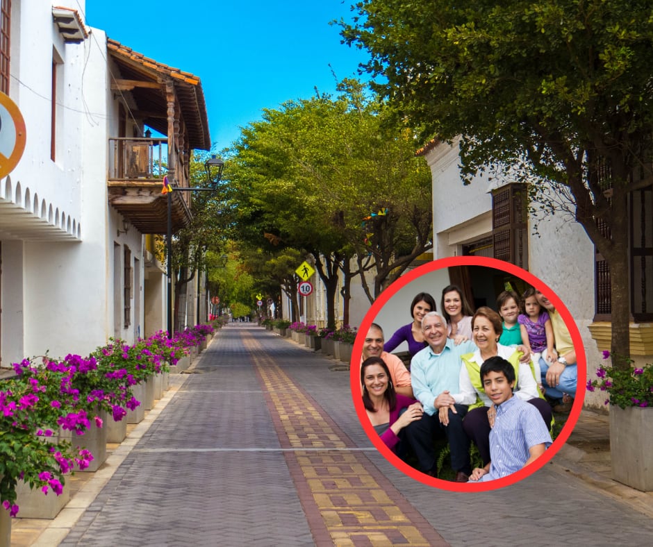 Calle colonial en Valledupar y familia colombiana (Getty Images)