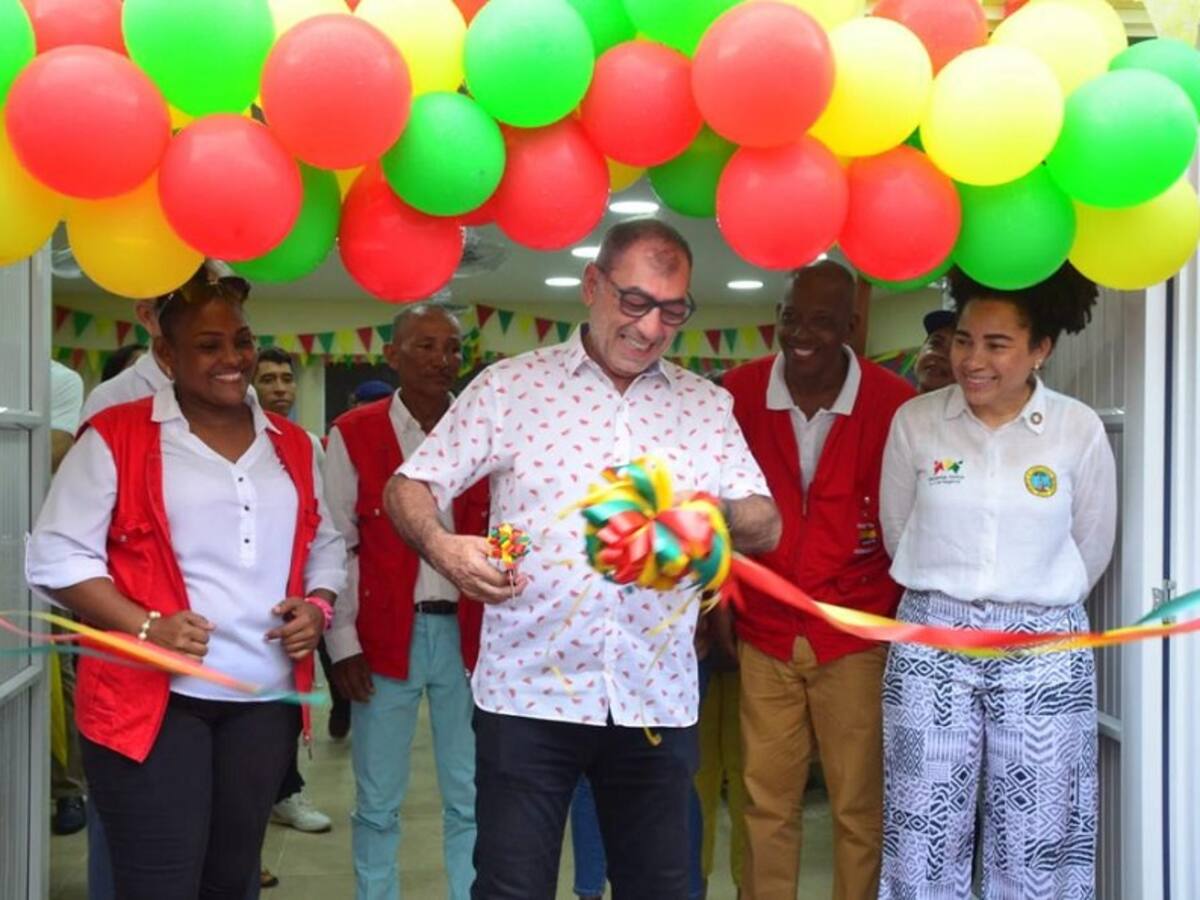 Alcalde Dau activó comedores comunitarios que no funcionaban desde hace 15 años