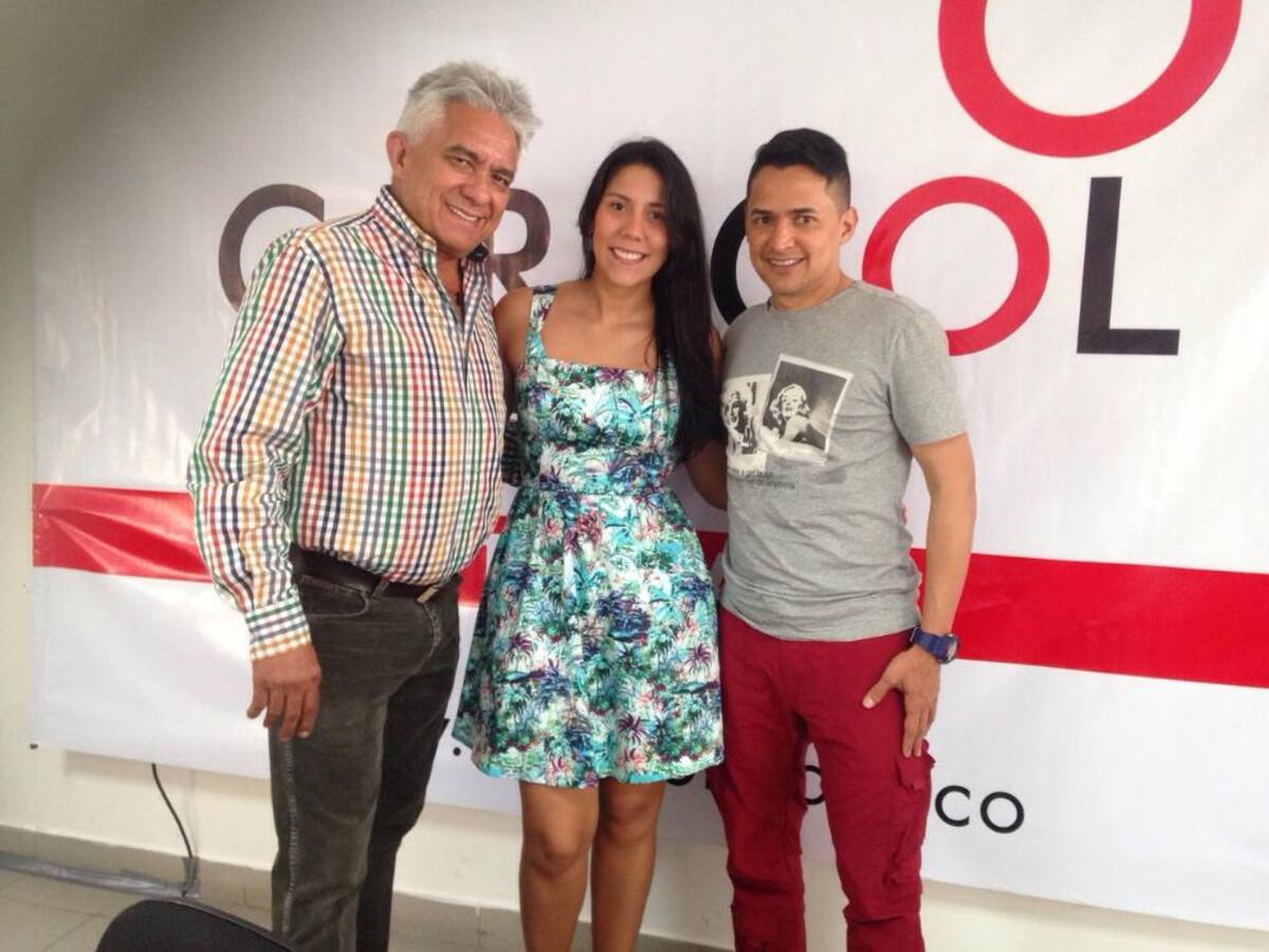 Monica Posso, Gerente Caracol Santa Marta, y Jorge Celedón. La expedición Corazón Caribe inició en la capital del Cesar, cuna del Festival de la Leyenda Vallenata.