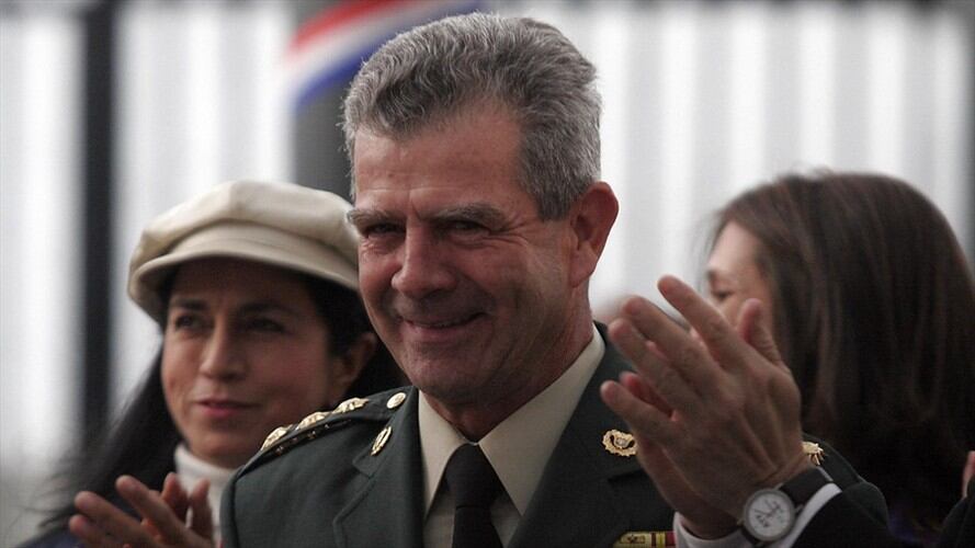El general (r) Mario Montoya fue llamado a interrogatorio por la Fiscalía por su presunta responsabilidad en la falsa desmovilización del bloque cacica Gaitana de las Farc. Foto: Colprensa