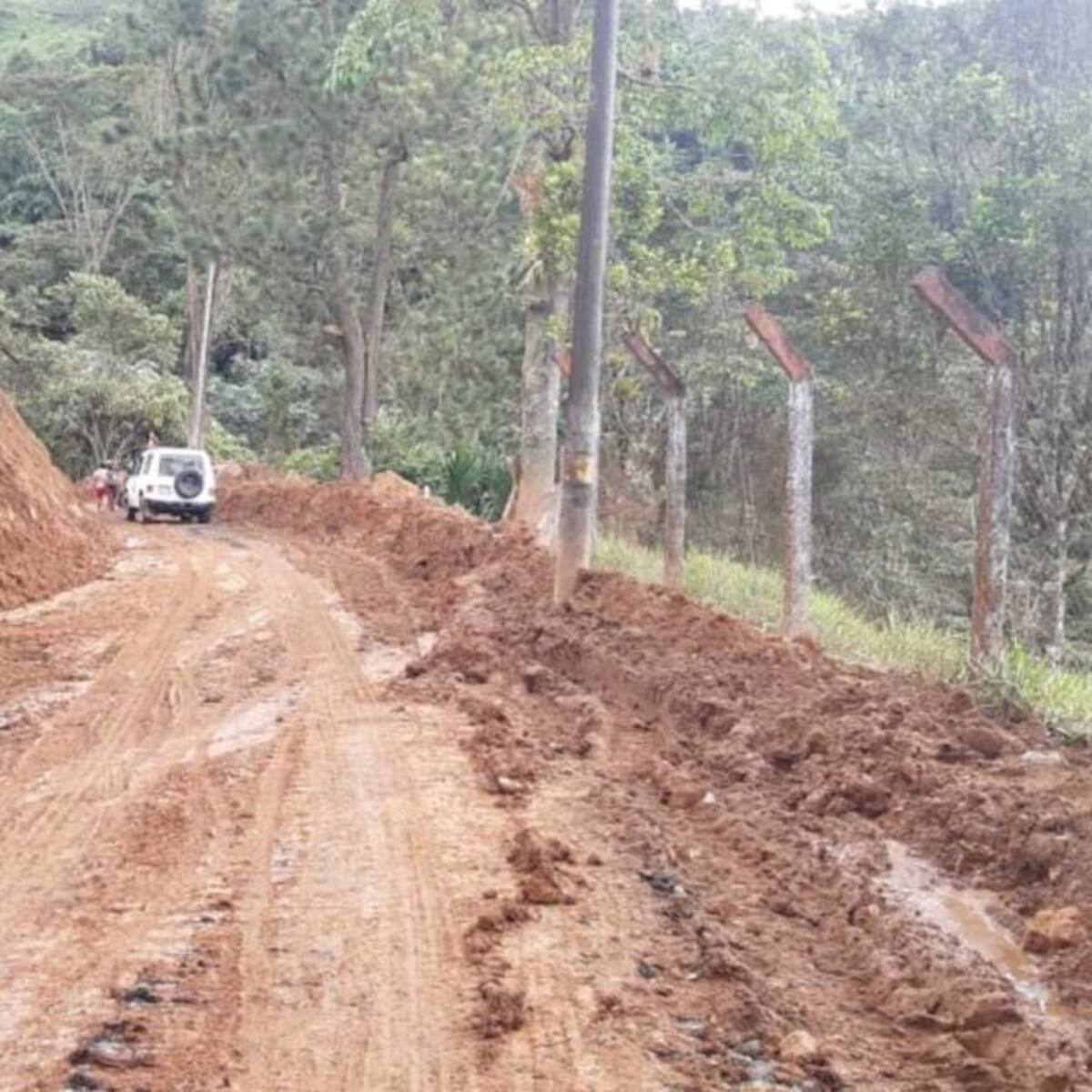 Graves afectaciones en diez vías del departamento de Risaralda