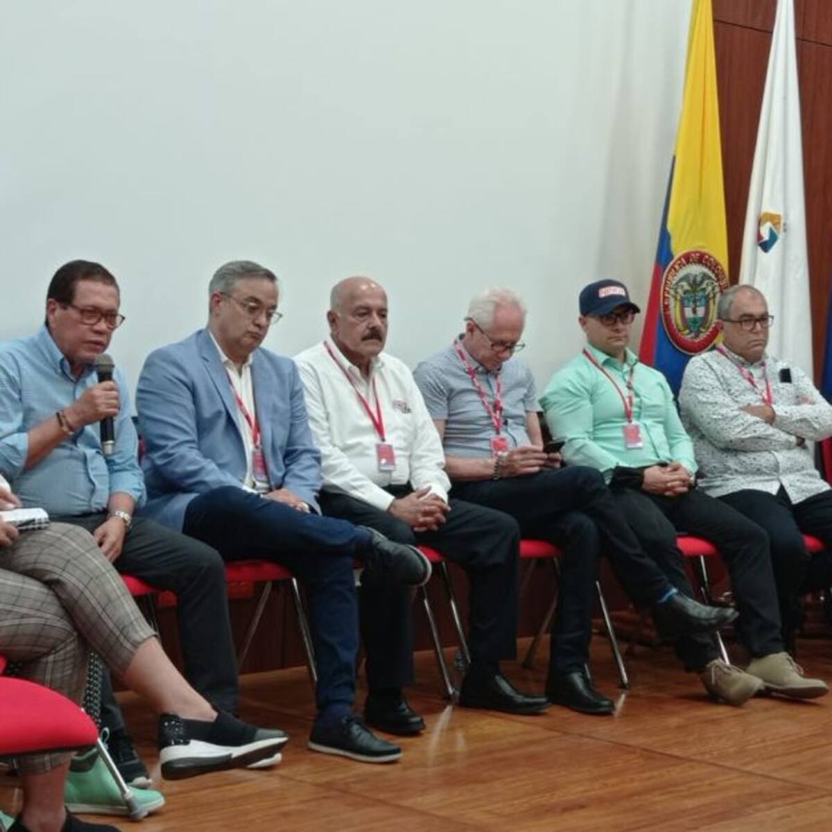 "Primero se debe pagar la deuda de 1.200 millones de dólares"