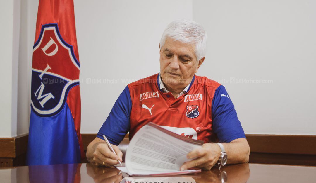 Julio Comesaña como nuevo técnico del Medellín en 2021