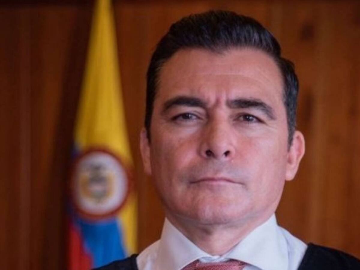 Magistrado que investigó a Uribe tuvo contrato con gobierno Santos