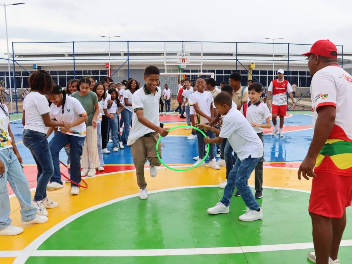 Alumnos de la Institución Etnoeducativa Tierra Baja, beneficiados con recreación y deporte