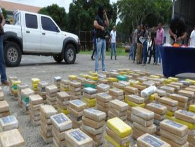 Las dos estrategias contra la droga en Colombia: The Economist