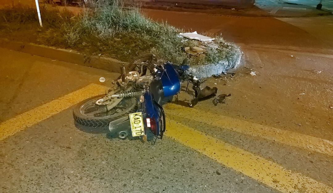 Moto accidentada. Foto REFERENCIA
