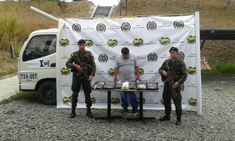 Hombre capturado con 17 kilos de heroína en carreteras del Valle
