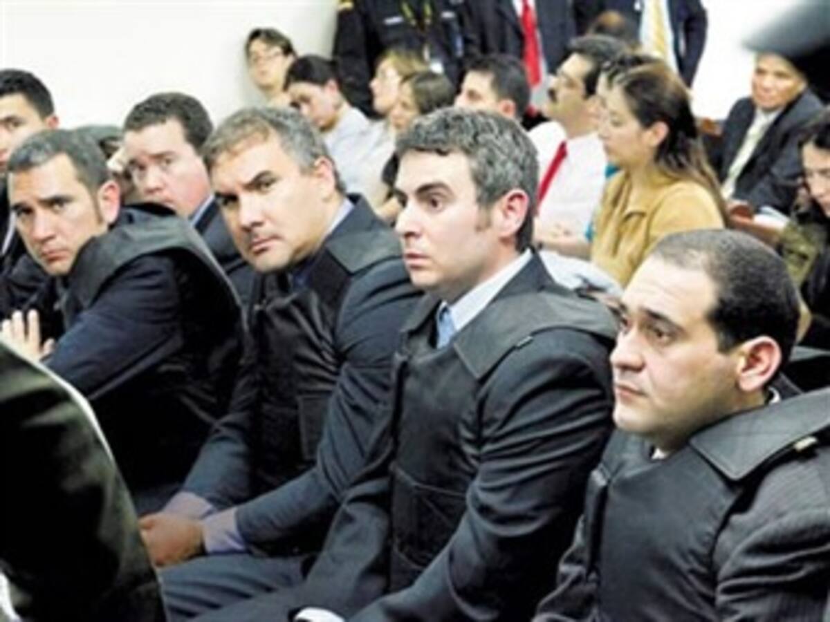 Piden investigar a los Nule por el delito de falsedad en documento