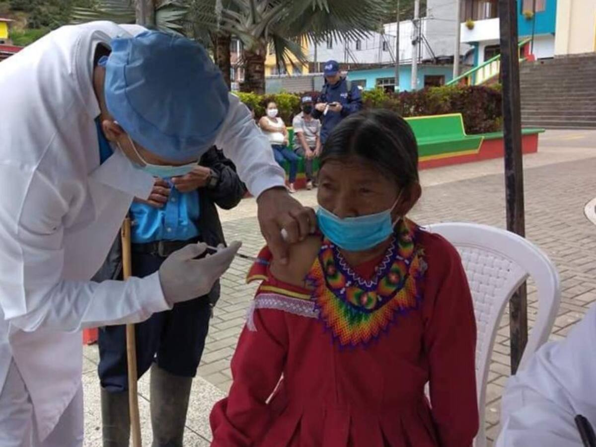 Día récord de vacunación contra el coronavirus en Risaralda
