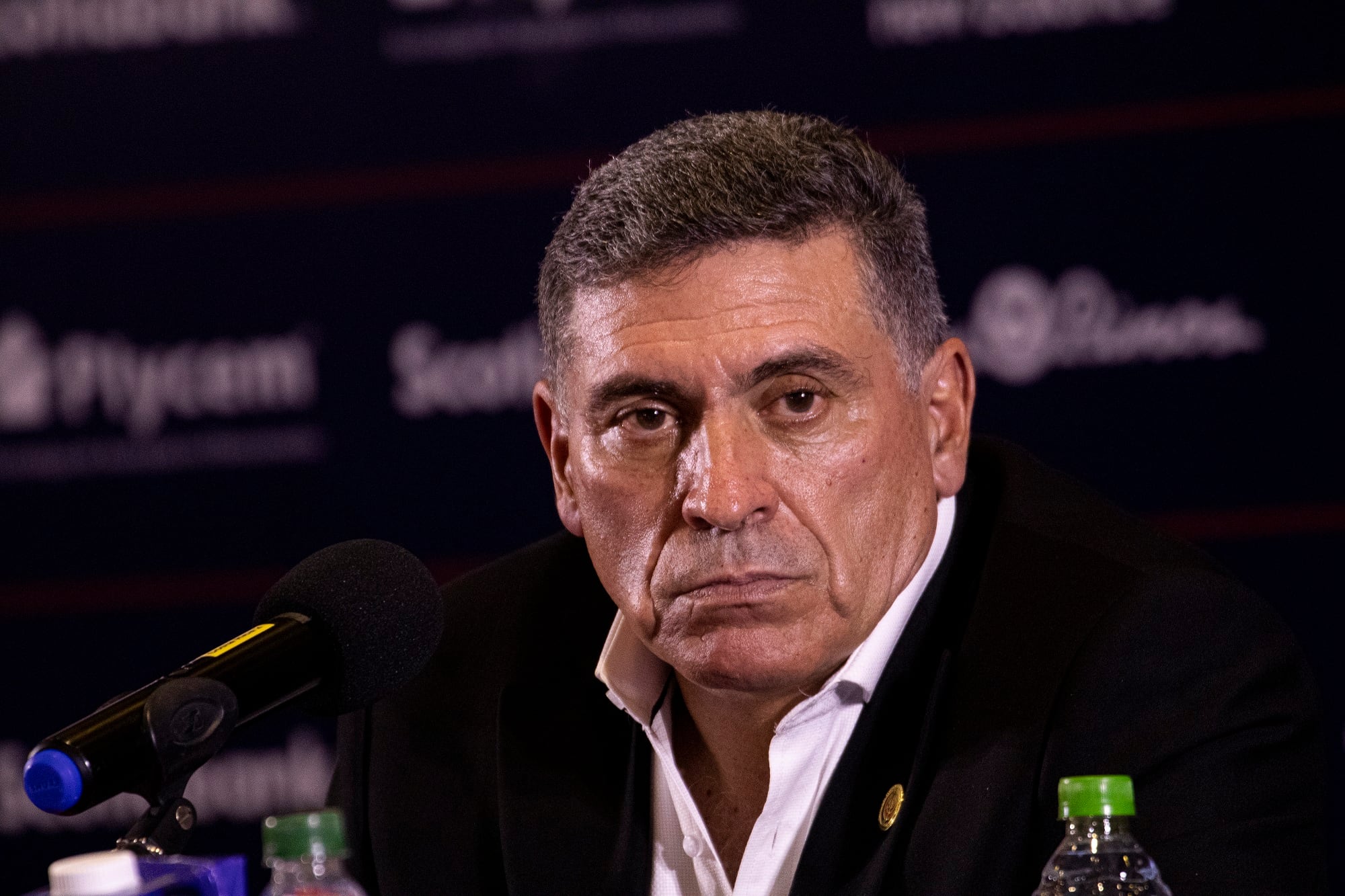 Luis Fernando Suárez, técnico de Costa Rica (Photo by Arnoldo Robert/Getty Images)