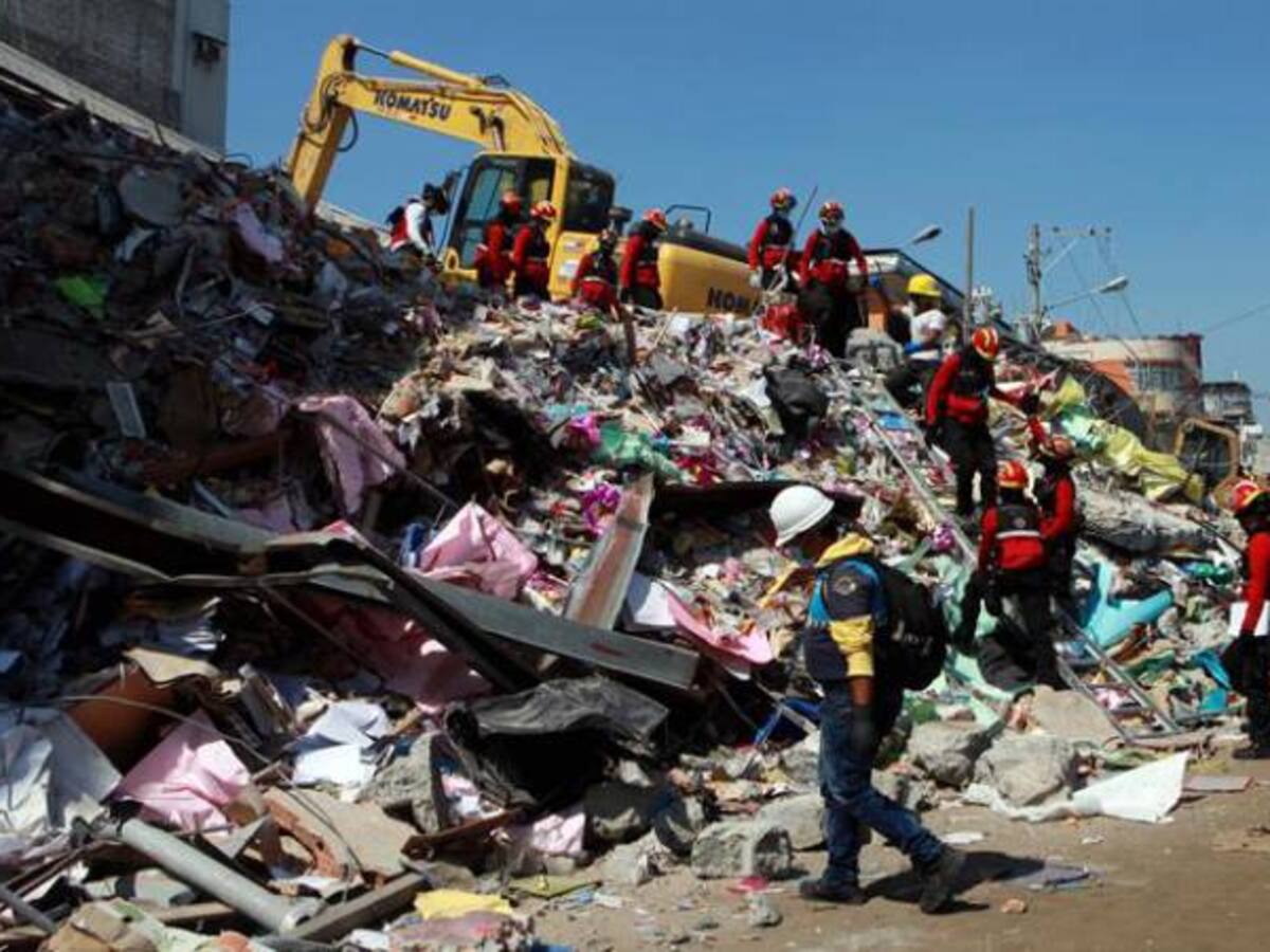 Así lucha un médico colombiano por salvar vidas en medio de tragedias