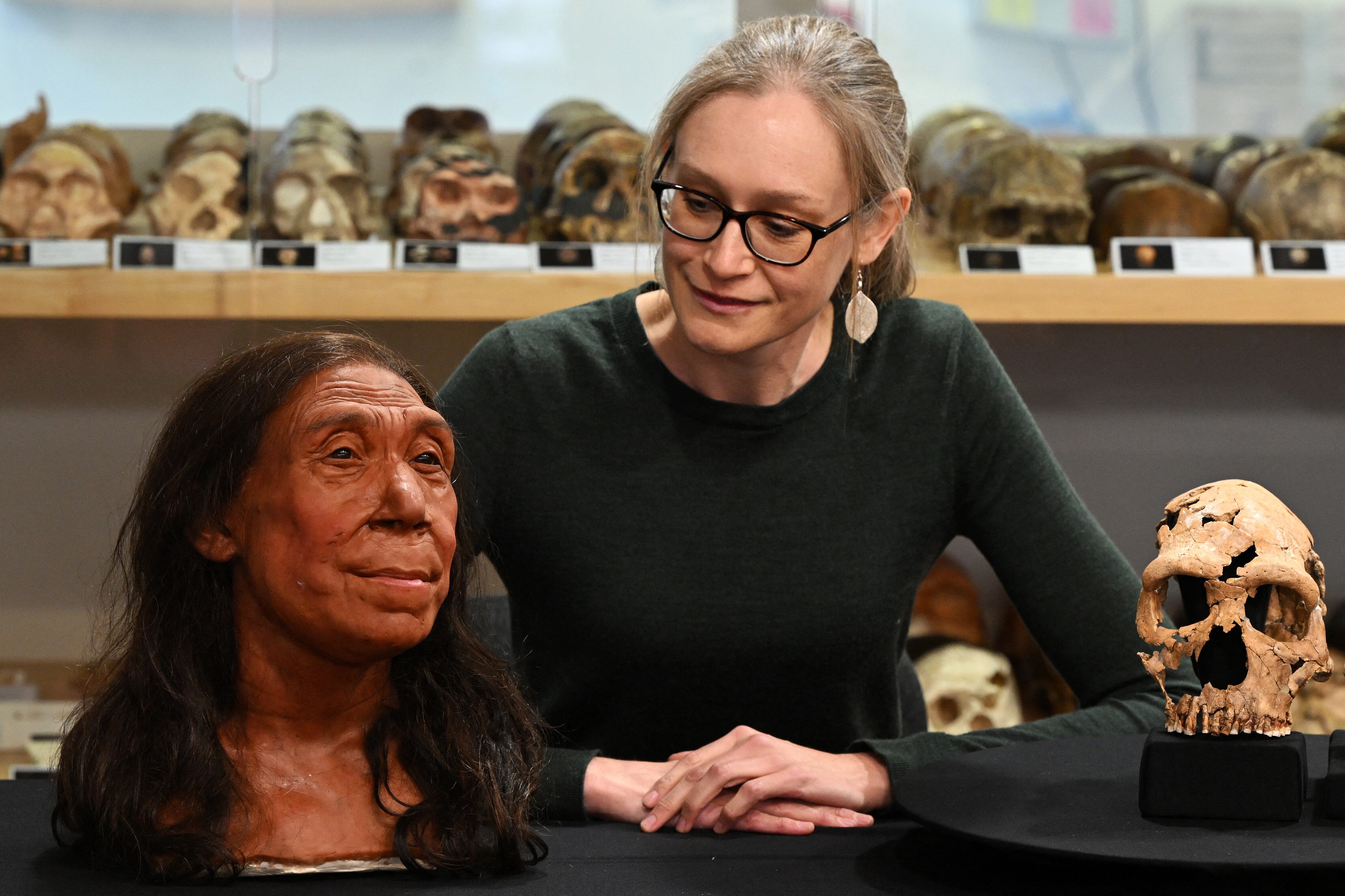 a Dra. Emma Pomeroy, paleoantropóloga de la Universidad de Cambridge, es una de las responsables de la investigación.Imagen: JUSTIN TALLIS/AFP via Getty Images