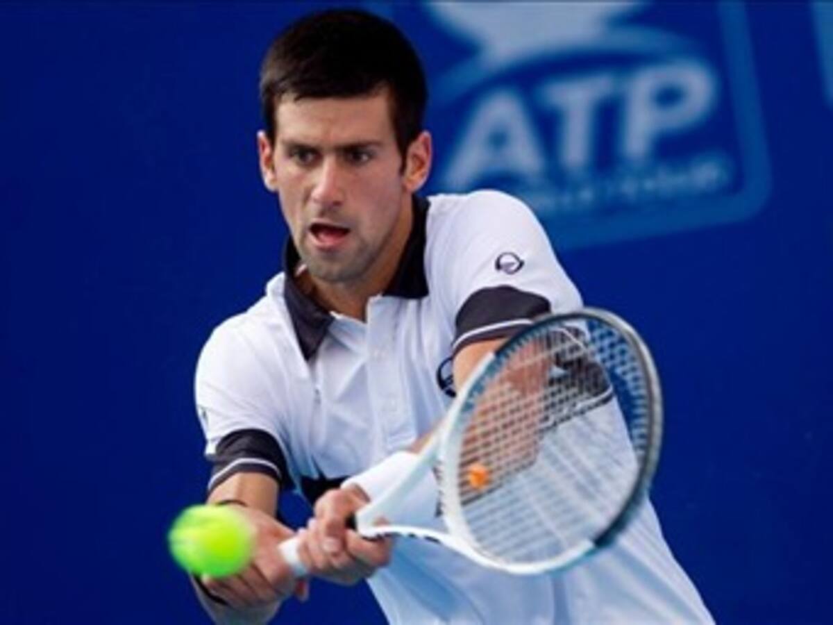 Djokovic y Wozniacki avanzan a los cuartos de final del Abierto de China