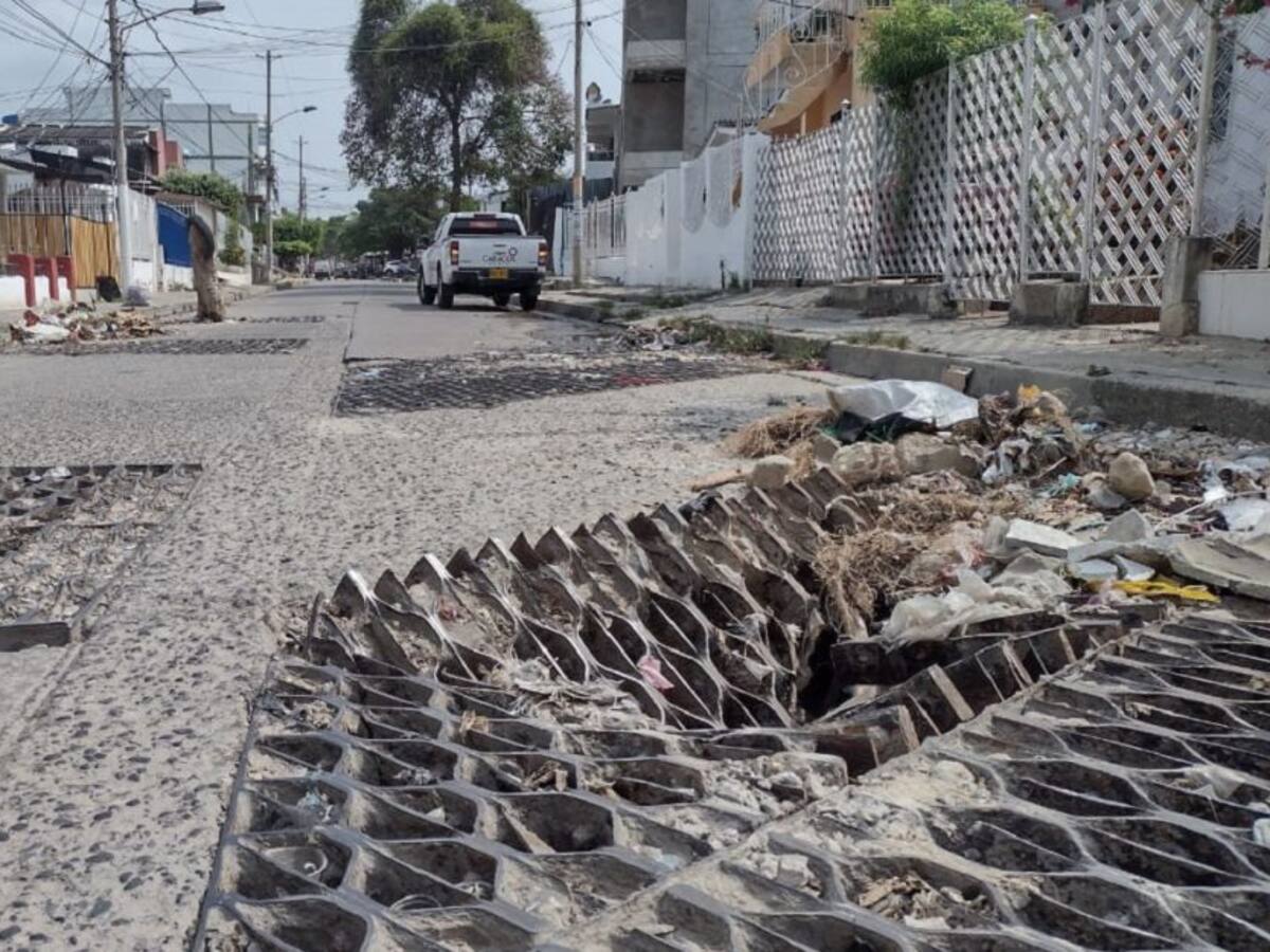 Calle en el barrio San Isidro de Cartagena es una trampa mortal