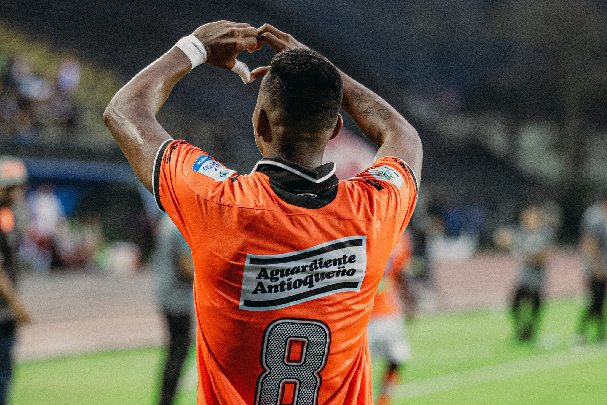 Juan Manuel Zapata celebra el gol de la victoria de Envigado / @EnvigadoFC