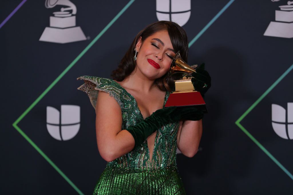 LAS VEGAS, NV - NOVEMBER 18: Colombian singer Juliana Velasquez poses with her Latin GRAMMY Award for Best New Artist in the press room during the 22nd Annual Latin GRAMMY Awards at MGM Grand Garden Arena on November 18, 2021 in Las Vegas, Nevada. (Photo by Omar Vega/FilmMagic)