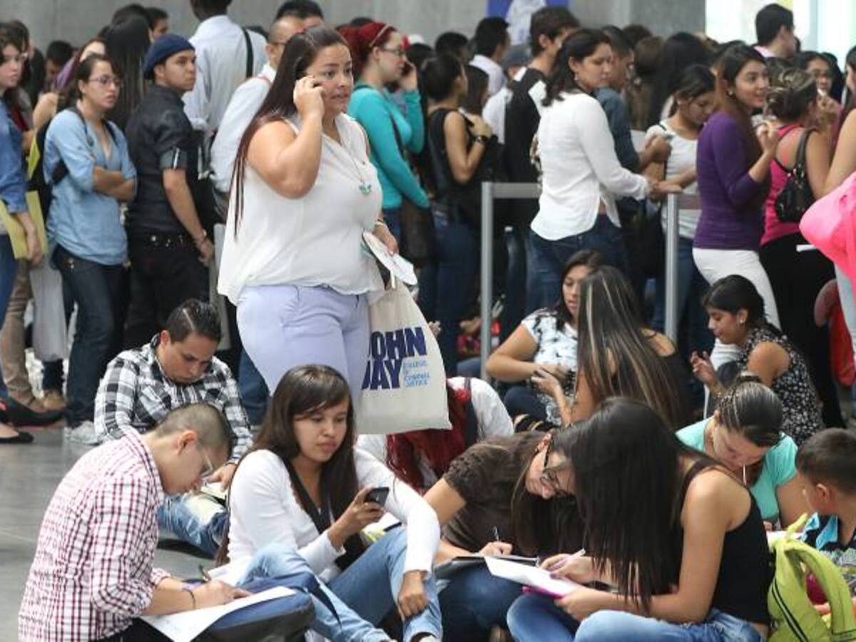 Leve incremento del desempleo en octubre, llegó a 8,3%