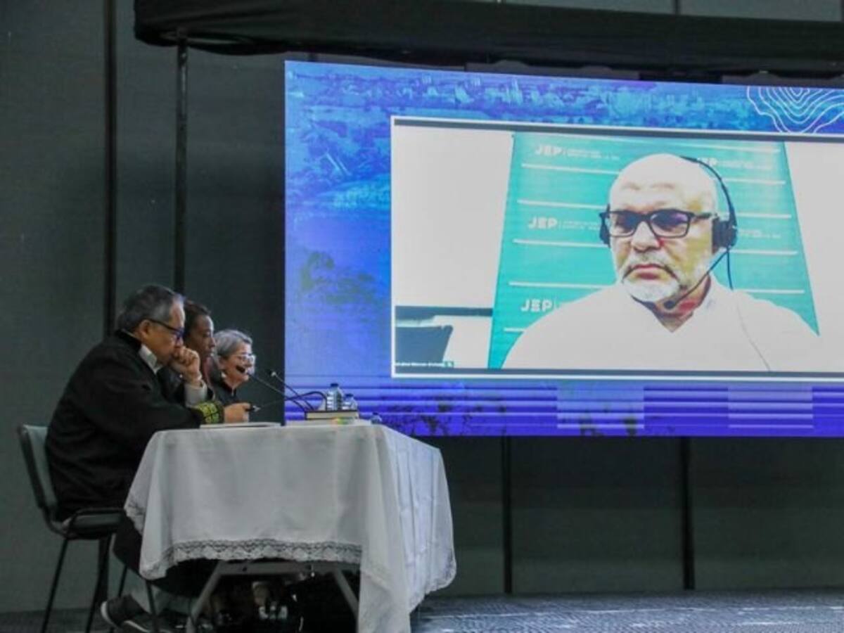 Petro asegura que si justicia no investiga revelaciones de Mancuso debe hacerlo la CPI