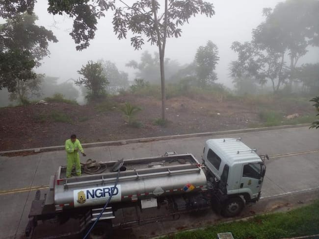 La Unidad de Gestión del Riesgo de Boyacá apoya las labores de mitigación del desabastecimiento de agua con el préstamo de un carrotanque / Foto: Suministrada.