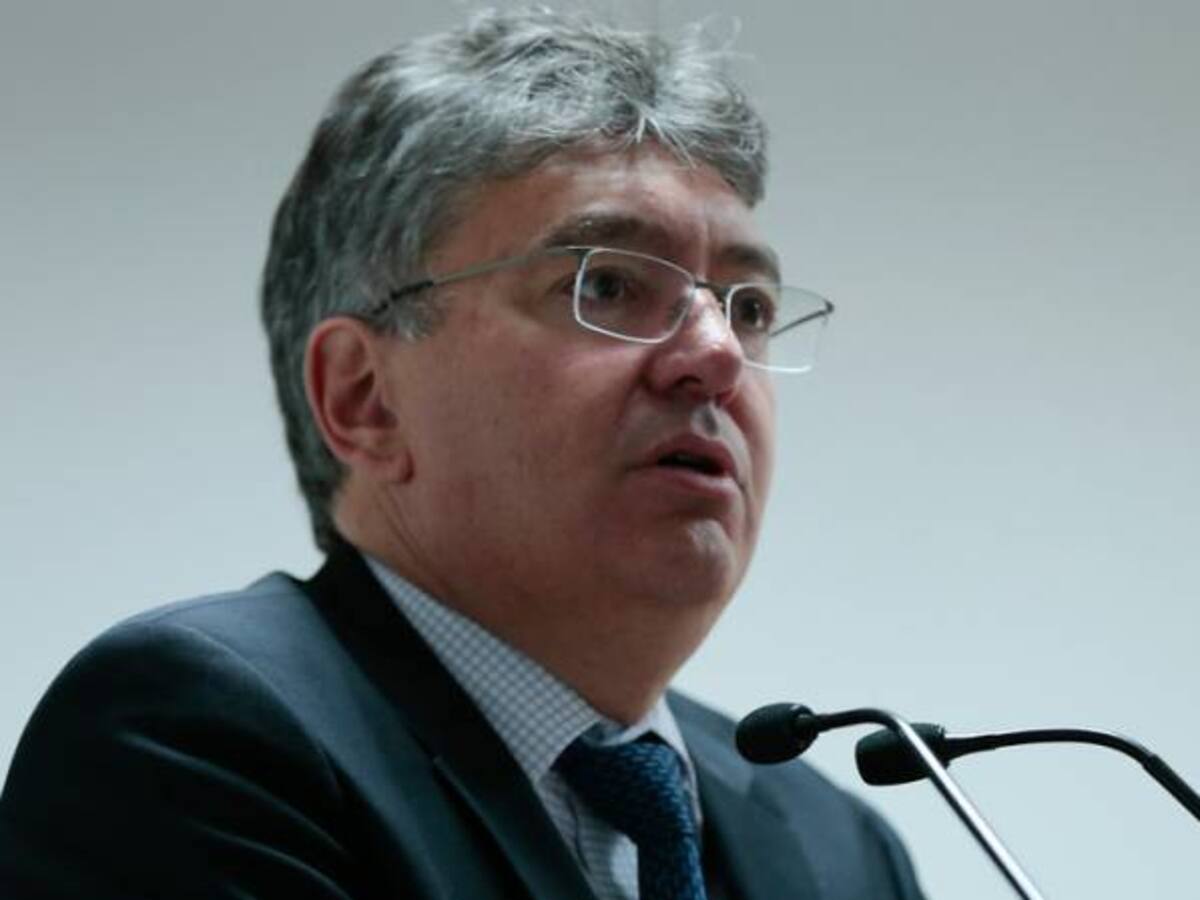 MinHacienda hablará con procurador sobre venta de Isagen