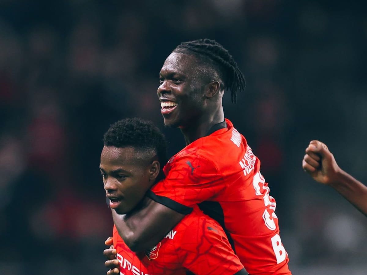 Video: Carlos Gómez marcó su primer gol en Francia ¡Fue un golazo!