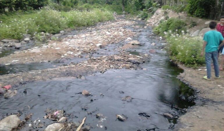 Contaminación de agua en Teorama