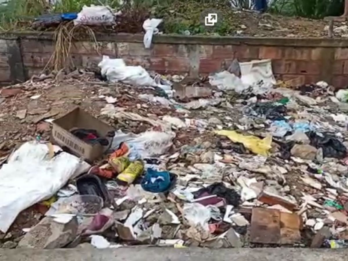 VIDEO: El barrio de Bucaramanga con botadero de basura a cielo abierto