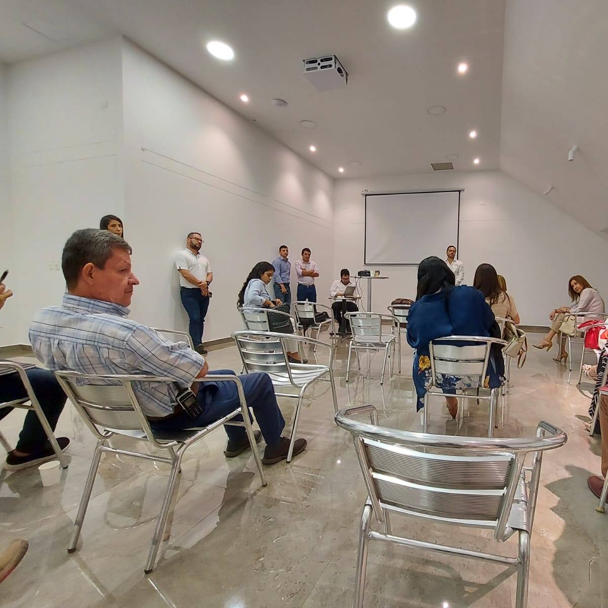 Piden mover día sin carro y moto metropolitano para febrero