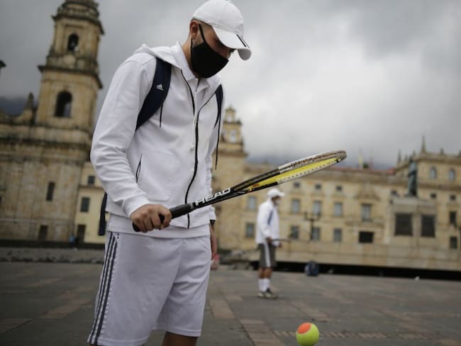 Juez ordena aplicar protocolos para retorno de prácticas de tenis en Bogotá
