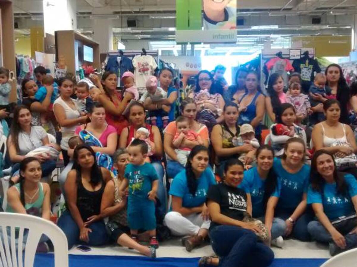 Luz Helena Salazar, madre de una bebé de 3 meses, resaltó la importancia de la leche materna