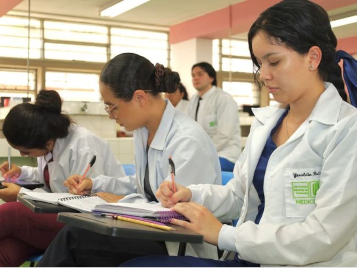 Medicina UIS ocupó el primer lugar nacional en las pruebas Saber Pro 2025