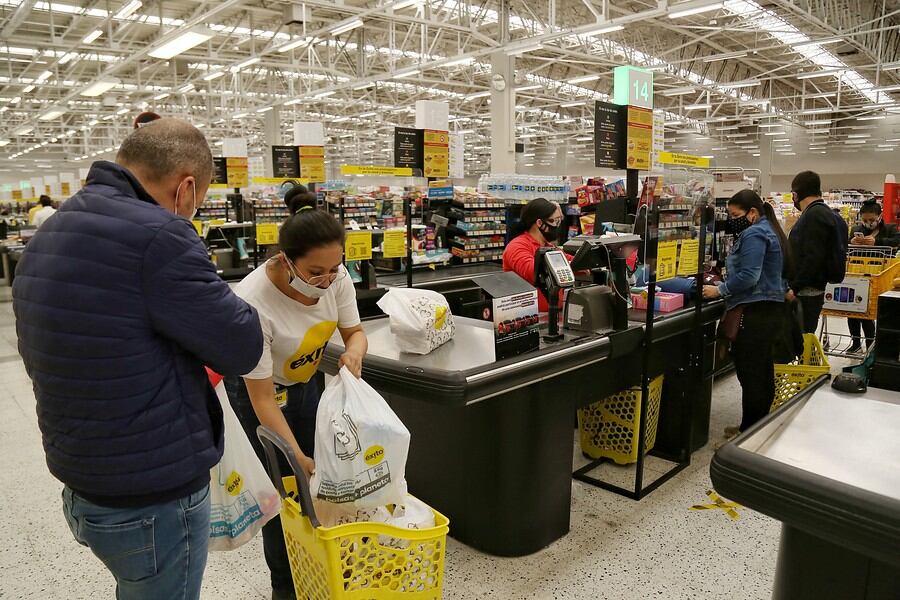 Estos espacios cuentan con aproximadamente 18.500 metros cuadrados de área de ventas y están ubicados en Jamundí, Palmira, Cartago y Tuluá, en el Valle, y Girardot, en Cundinamarca.