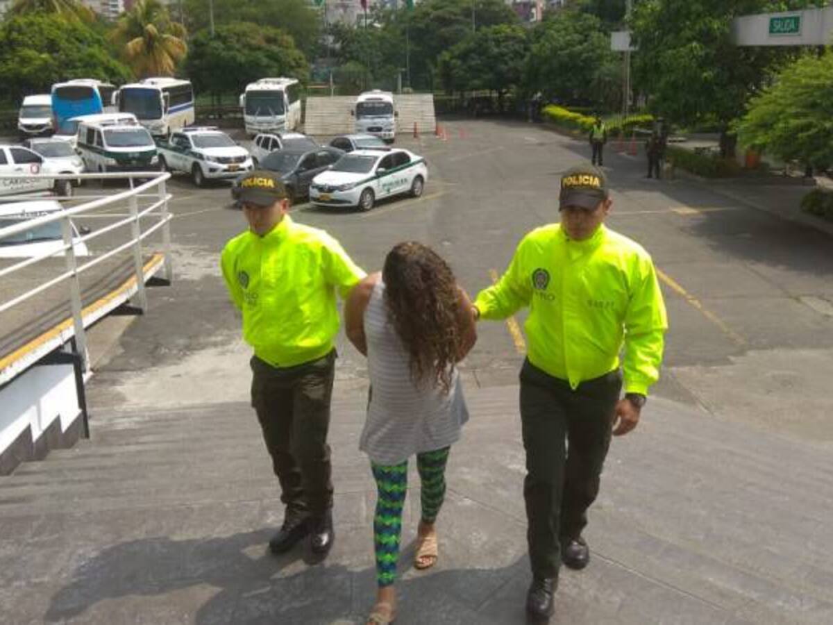 Increible caso: Hija acusada de muerte de su madre y heridas a su hermana