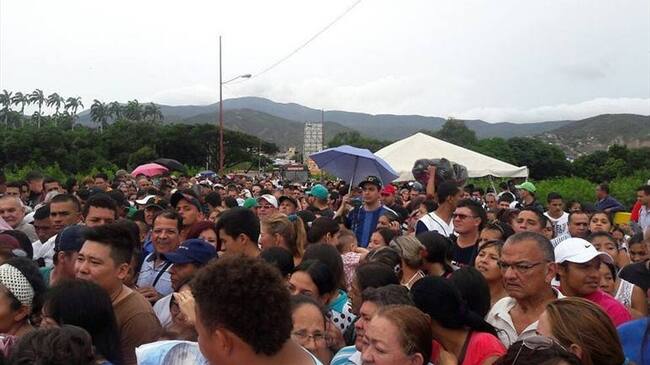 Ingreso de venezolanos por el puente internacional Simón Bolivar