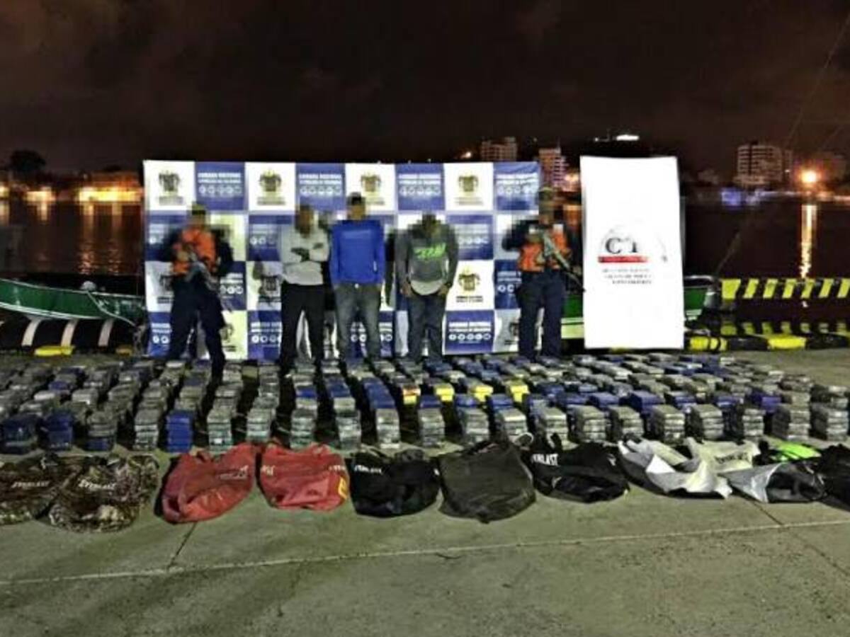 Armada incauta una tonelada de cocaína en Cartagena