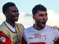 Santa Fe vence a Pereira y escala entre los ocho: resumen del partido, goles y expulsados // foto de X: @SantaFe