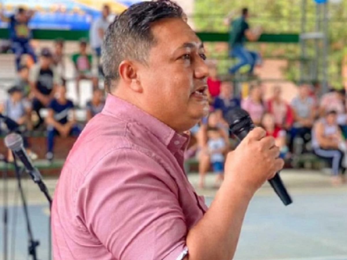 Hijo del alcalde de Tibú, tuvo que abandonar el pueblo