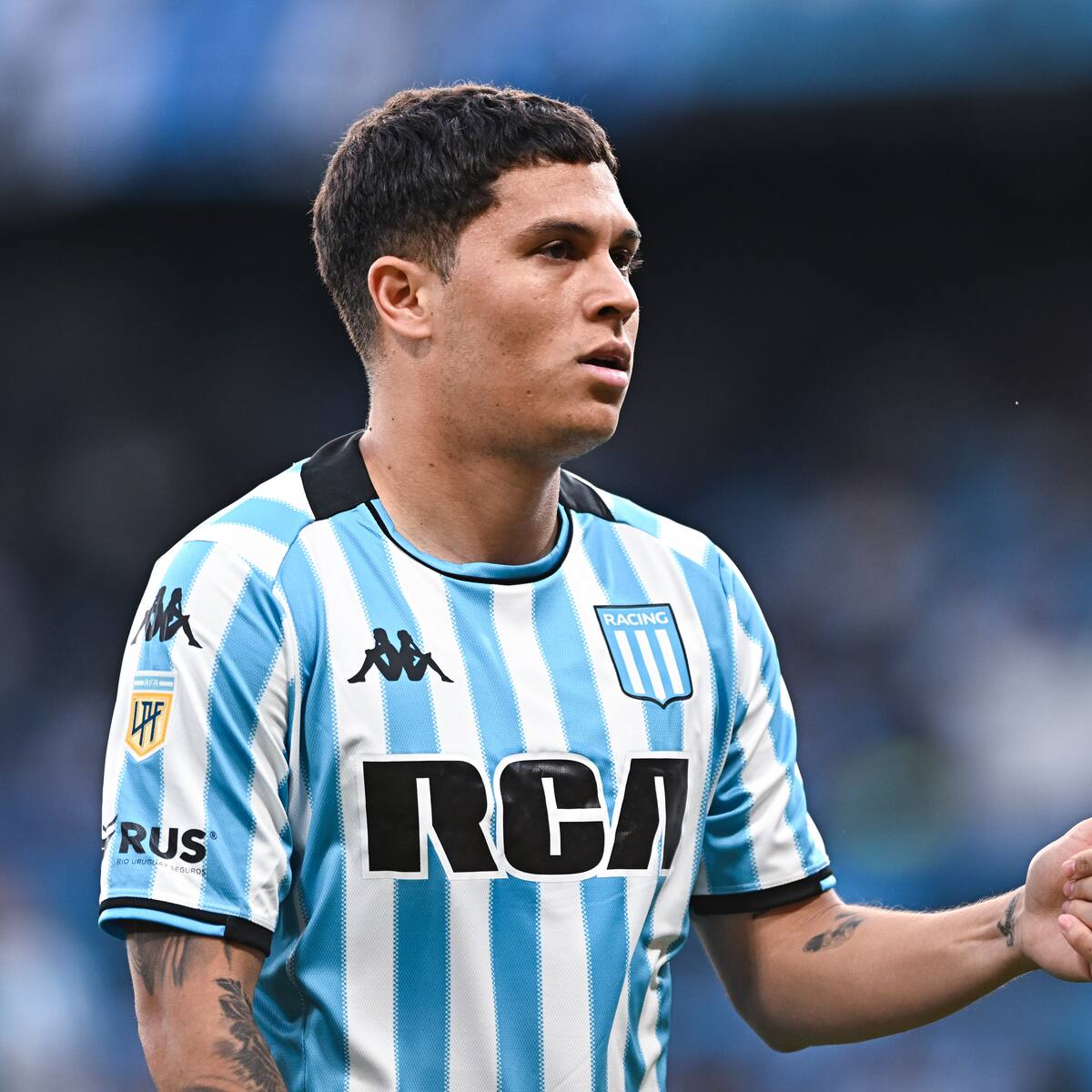 VIDEO Golazo de Juanfer Quintero y gran asistencia de Sebastián Villa en Racing-Rivadavia