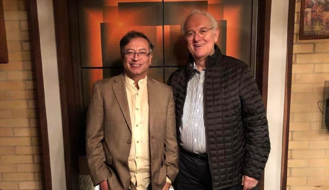 El anuncio lo hizo en redes sociales