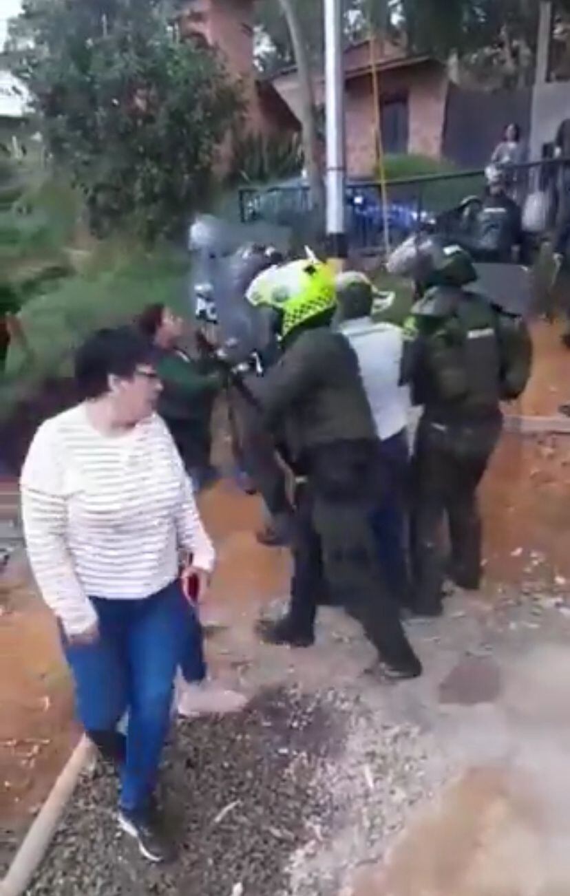 Mesa de Derechos Humanos del Valle de Aburrá denuncia abuso de fuerza en operativo policial en El Faro