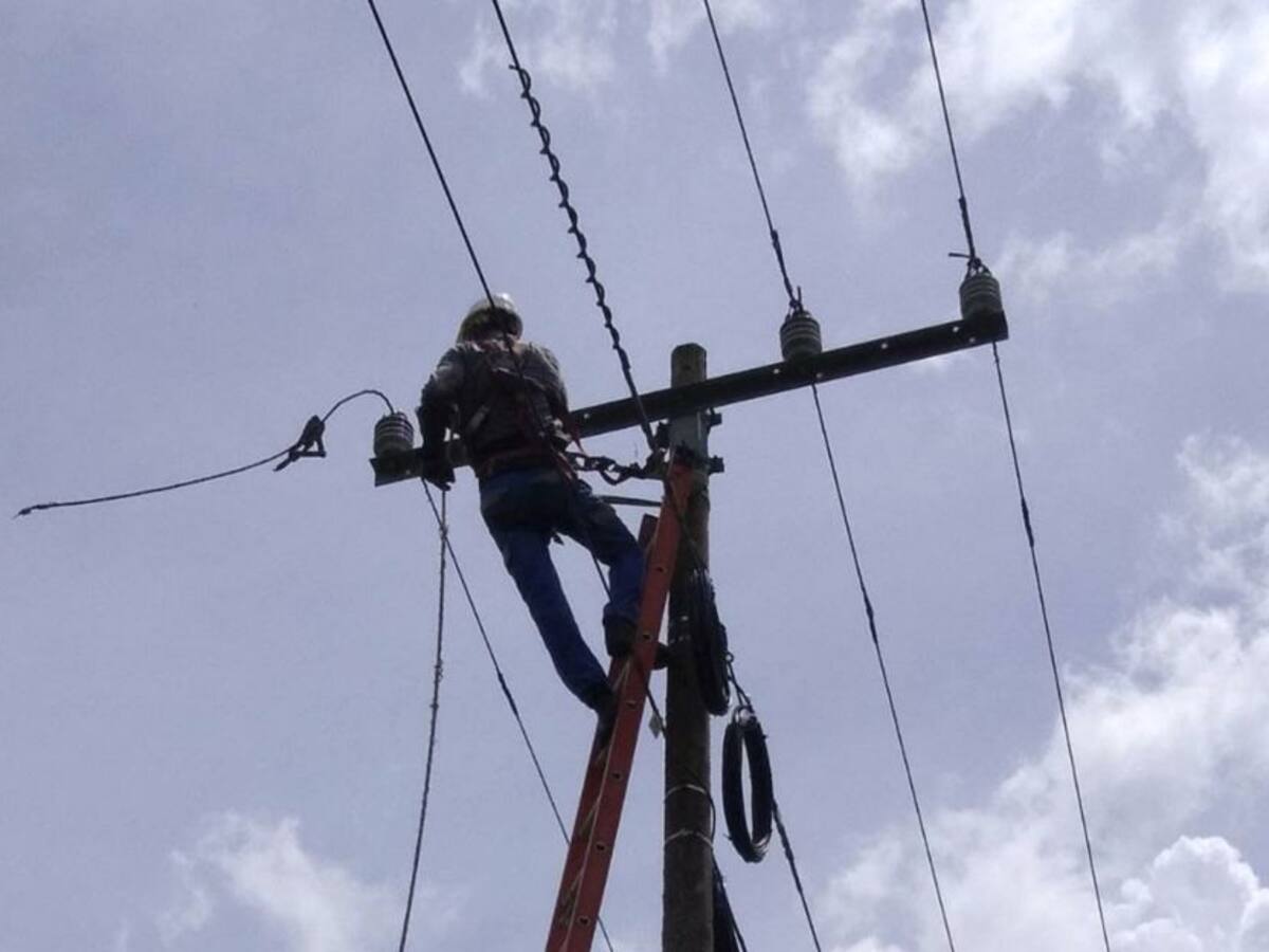 Más de 100 quejas por mala prestación de servicio de energía: Defensoría
