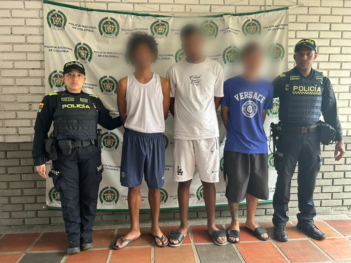 Caen tres presuntos ladrones tras robo en restaurante de Cali
